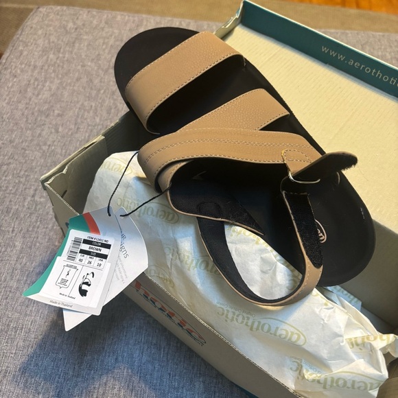 AEROTHOTIC Women's Modern Sandal - Picture 8 of 10